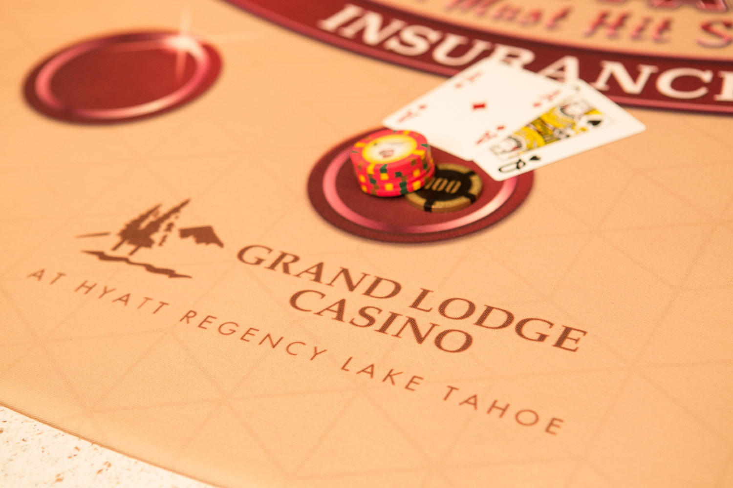 grand-lodge-casino-at-hyatt-regency-lake-tahoe-table-games